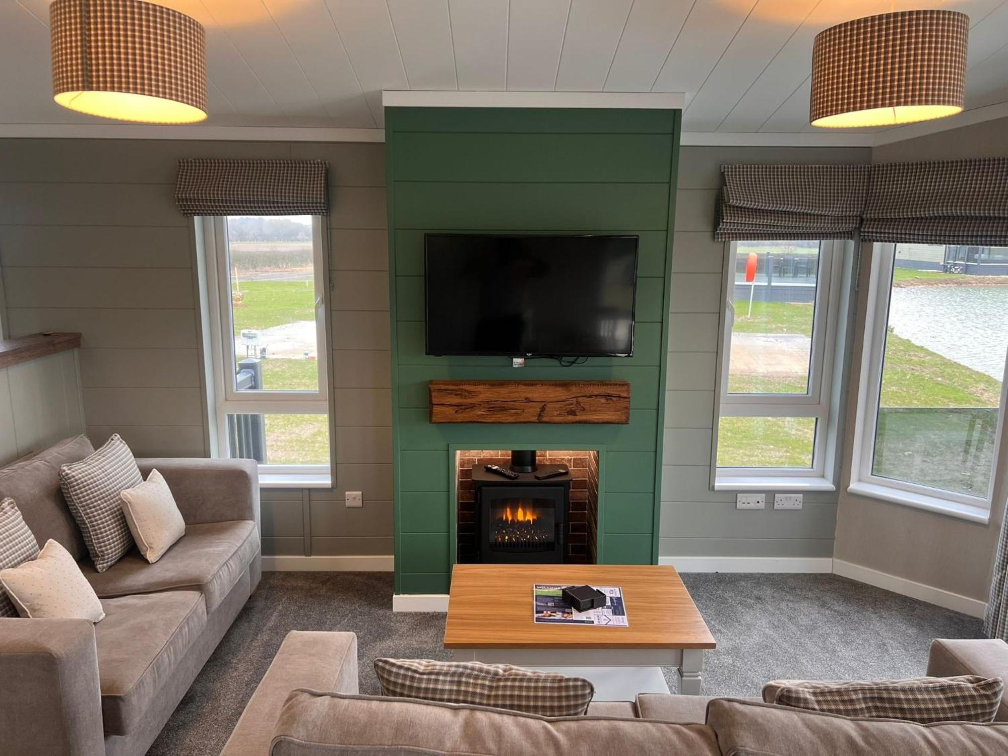 Brackenborough Lakes Resort Louth  ภายนอก รูปภาพ